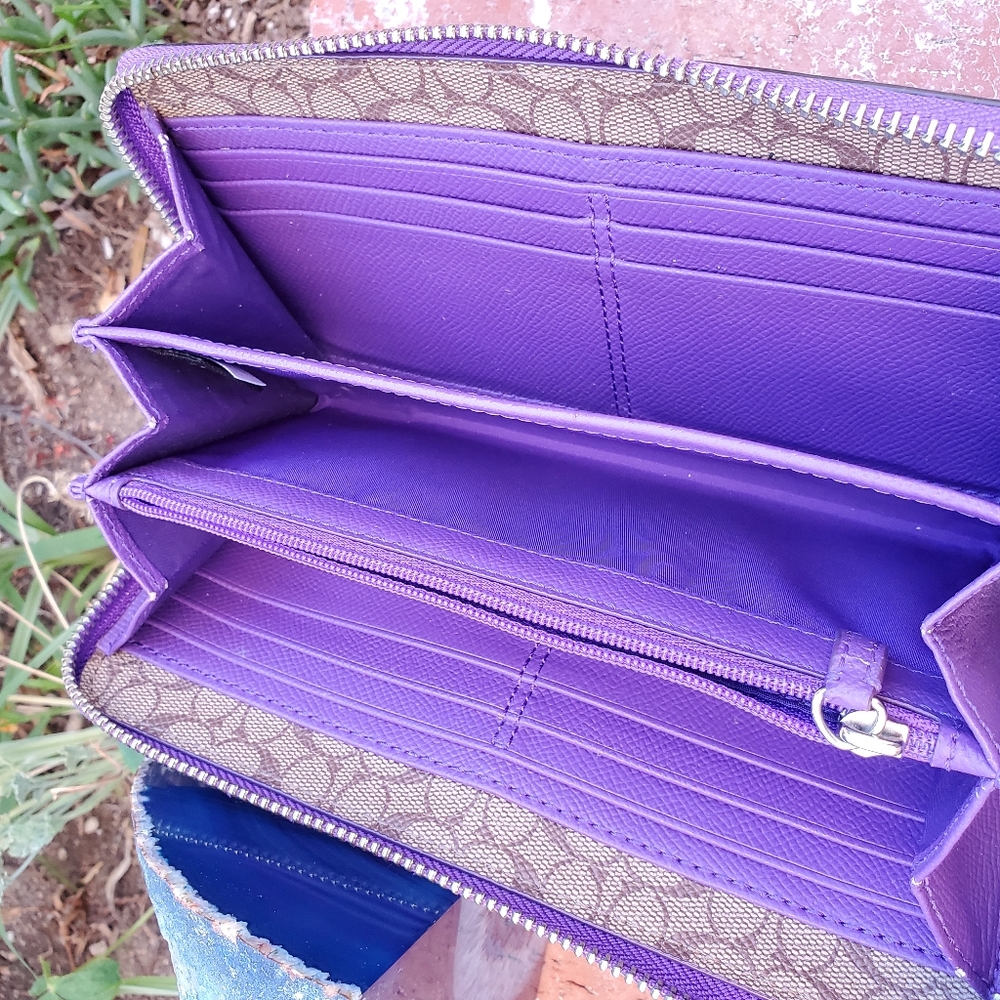Electric Purple Coach Zip Up Wallet - Picture 4 of 6